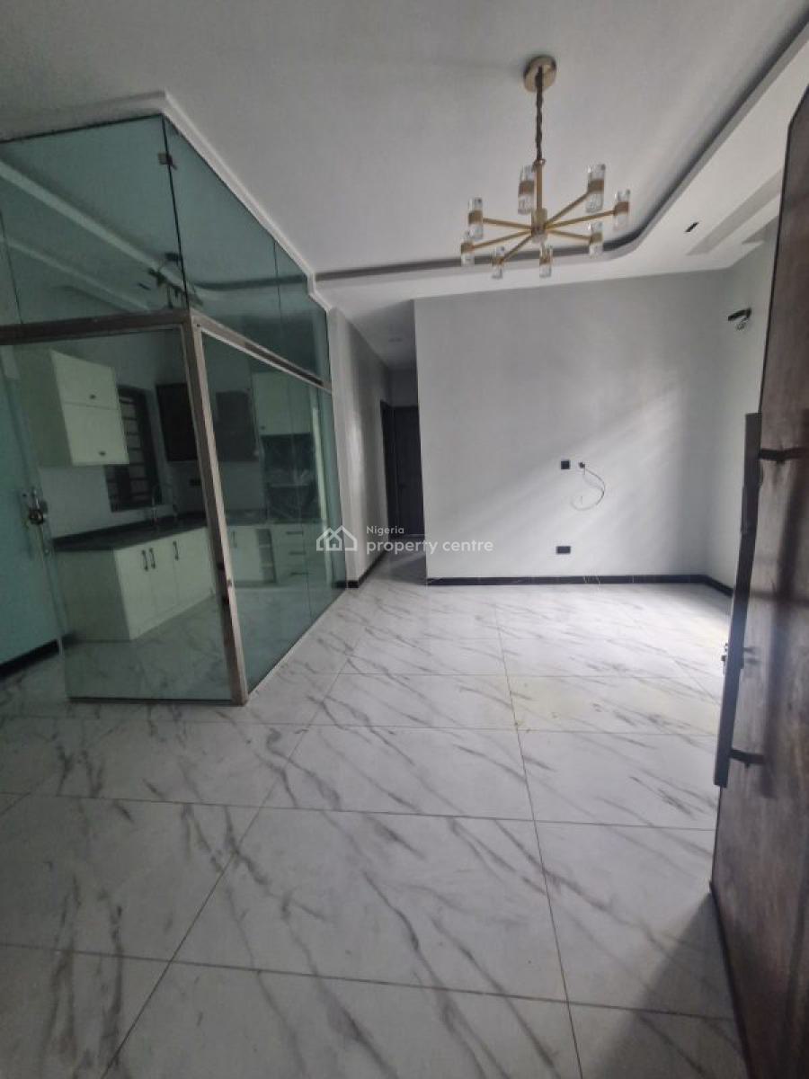 2 Bedroom Apartment, Lekki Phase 1, Lekki, Lagos, Flat / Apartment for Sale