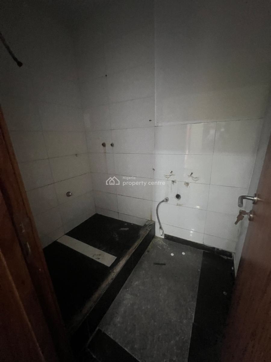 a Room and Parlour Bq at Lekki Phase 1 Good for Business, Emmanuel Abimbola Cole Lekki Phase 1, Lekki Phase 1, Lekki, Lagos, Mini Flat (room and Parlour) for Rent