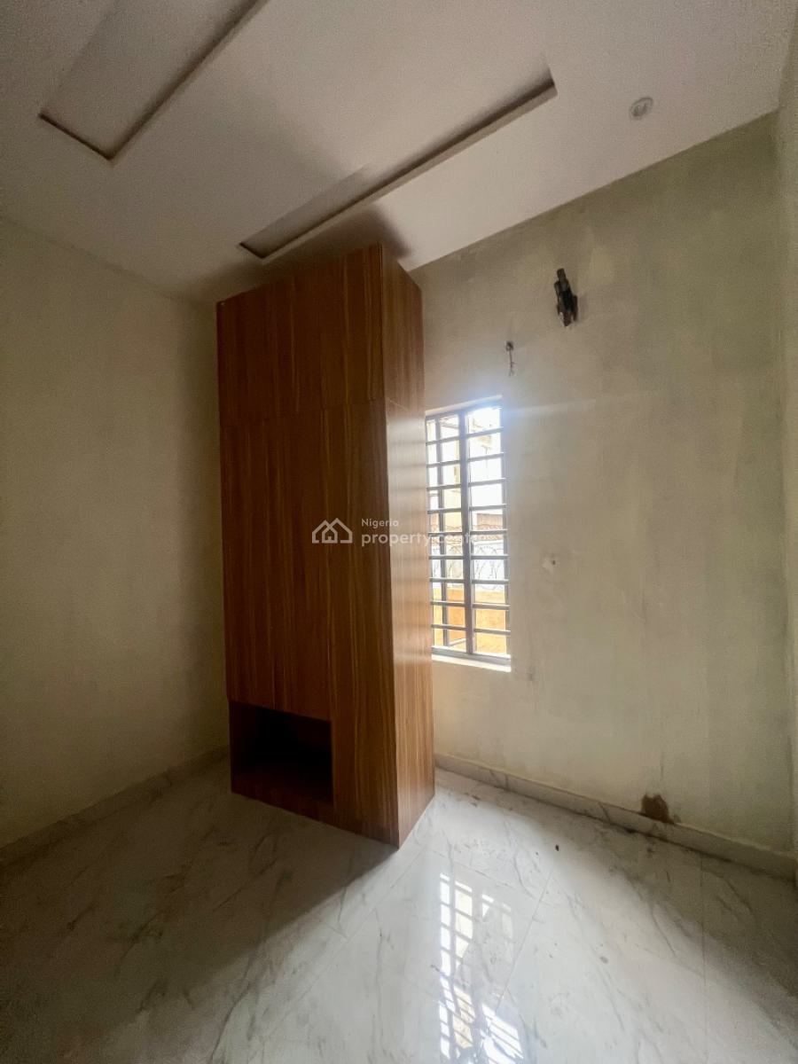 5-bedroom Fully Detached Duplex + 1bq Located in a Prime Estate, Omole Phase 2, Ikeja, Lagos, Detached Duplex for Sale