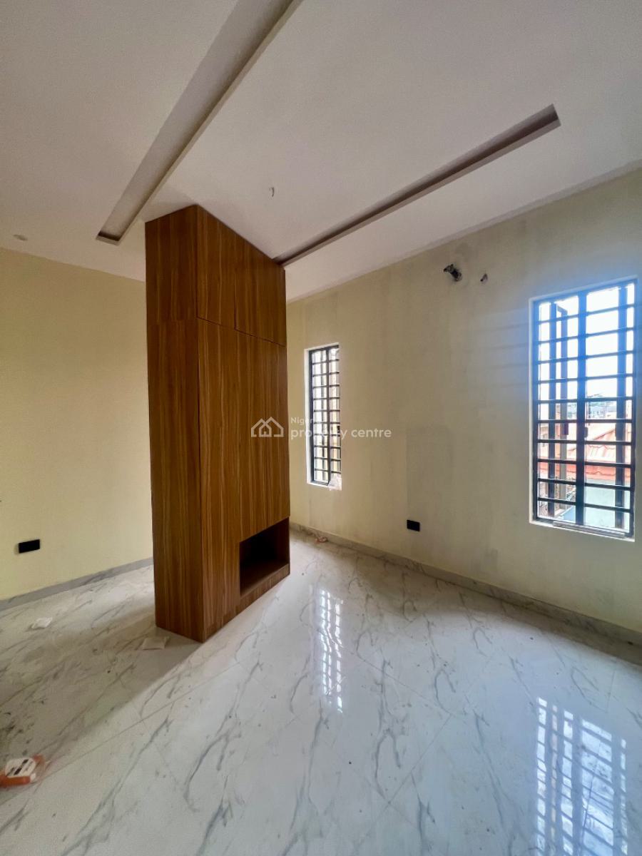 5-bedroom Fully Detached Duplex + 1bq Located in a Prime Estate, Omole Phase 2, Ikeja, Lagos, Detached Duplex for Sale