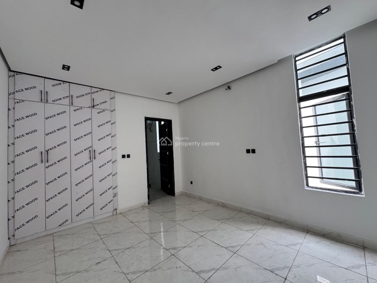Spacious 1/2bedroom Apartment, Ologolo, Lekki, Lagos, Flat / Apartment for Sale