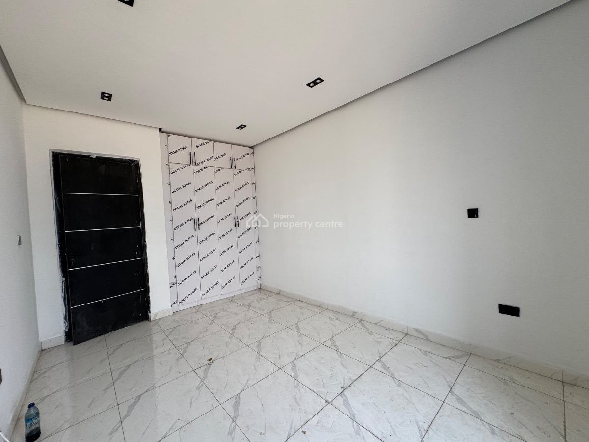 Spacious 1/2bedroom Apartment, Ologolo, Lekki, Lagos, Flat / Apartment for Sale