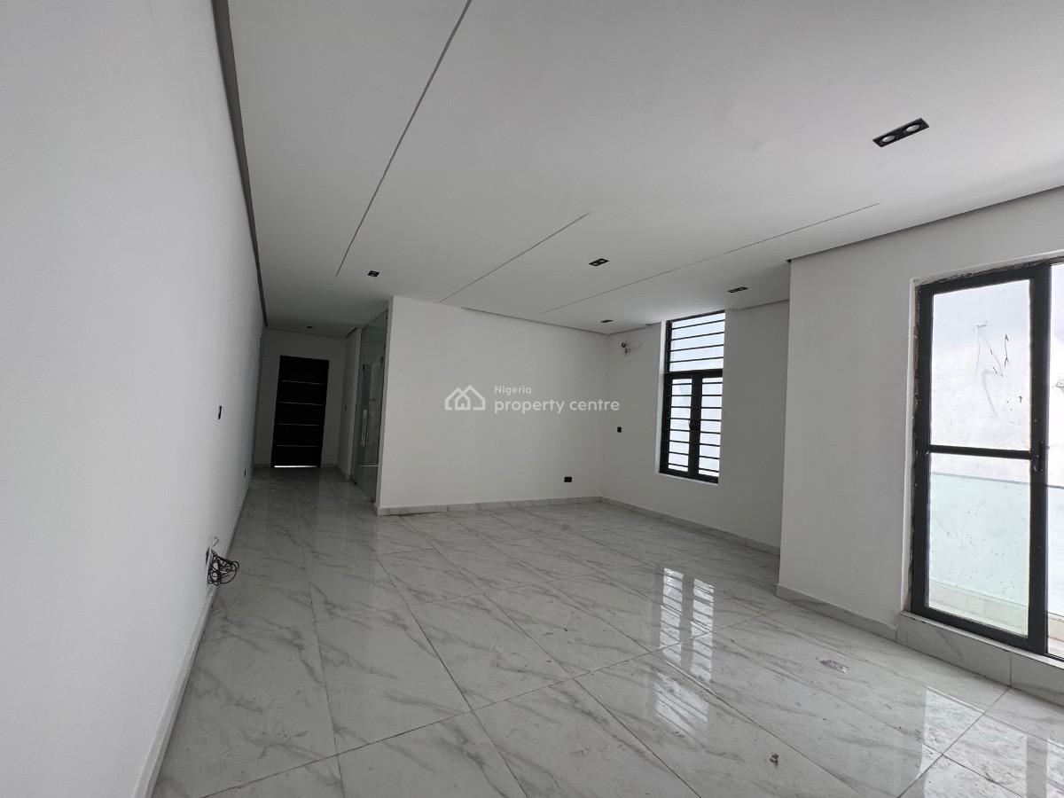 Spacious 1/2bedroom Apartment, Ologolo, Lekki, Lagos, Flat / Apartment for Sale
