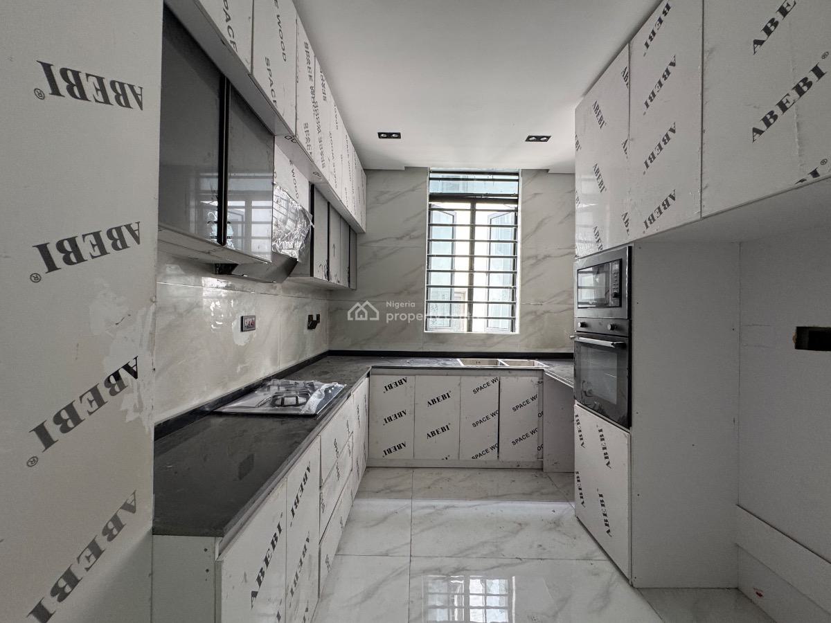 Spacious 1/2bedroom Apartment, Ologolo, Lekki, Lagos, Flat / Apartment for Sale