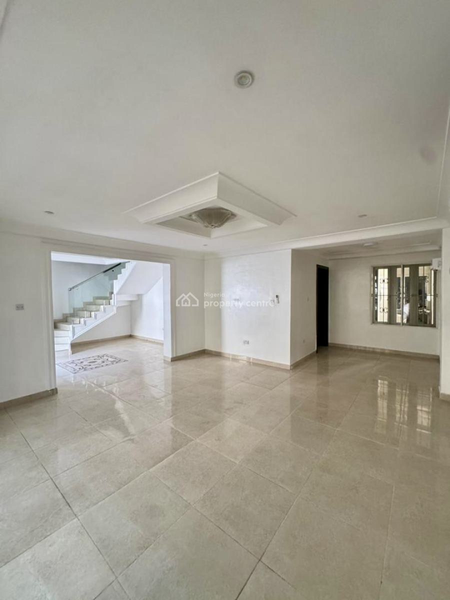 Well-appointed 5-bedroom Terrace with Bq, Banana Island, Ikoyi, Lagos, Terraced Duplex for Rent