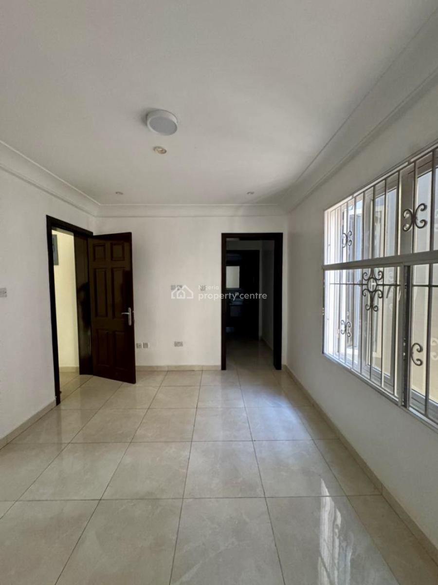 Well-appointed 5-bedroom Terrace with Bq, Banana Island, Ikoyi, Lagos, Terraced Duplex for Rent