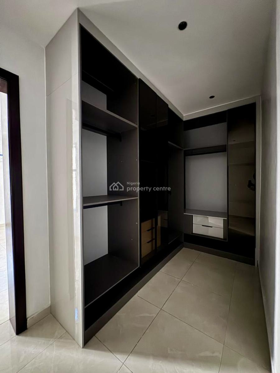 Well-appointed 5-bedroom Terrace with Bq, Banana Island, Ikoyi, Lagos, Terraced Duplex for Rent