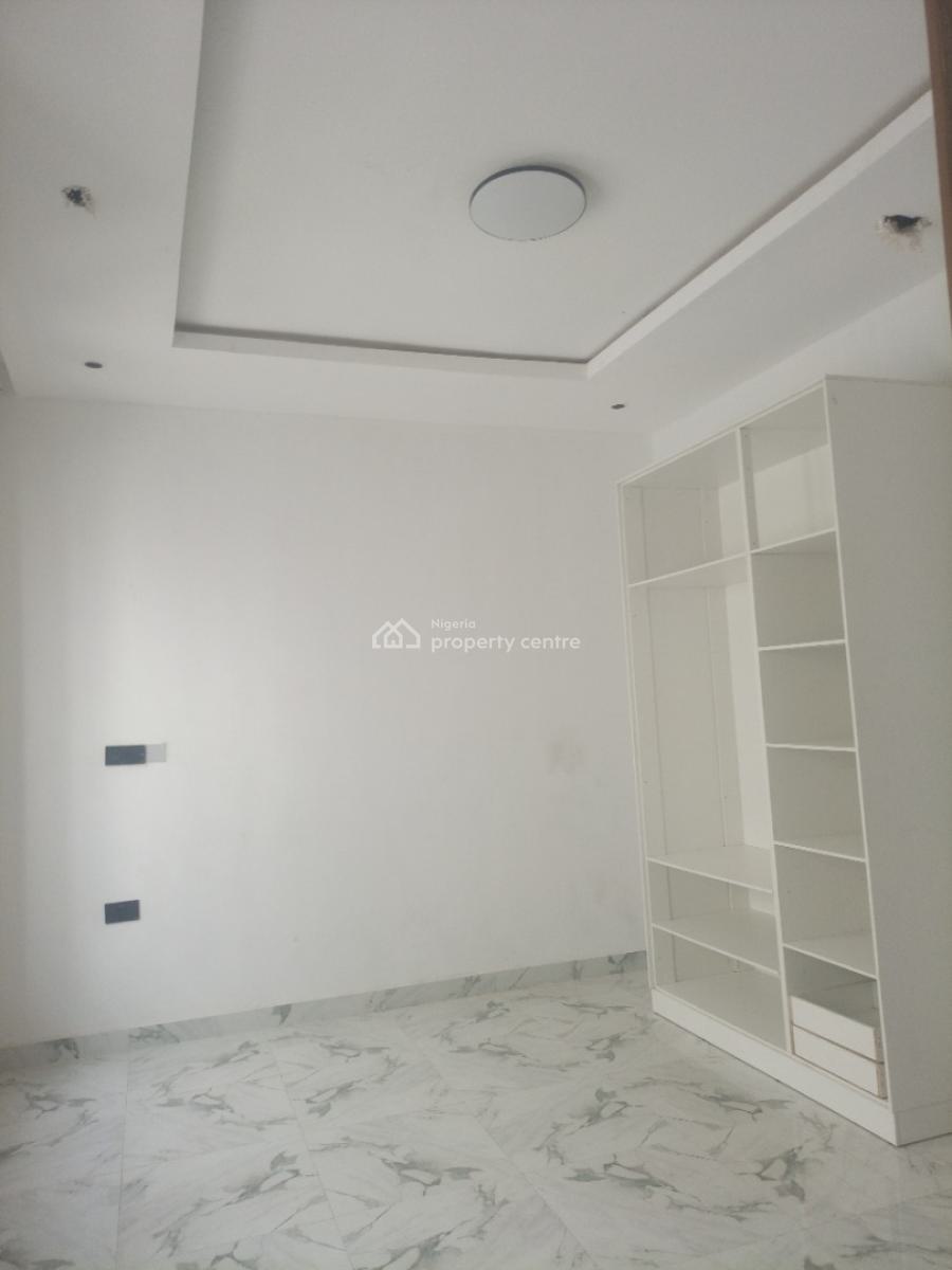 Self Compound Newly Built 4 Bedroom Semi-detached Duplex in a Luxury E, Idado Estate, Lekki Phase 2, Lekki, Lagos, Semi-detached Duplex for Rent