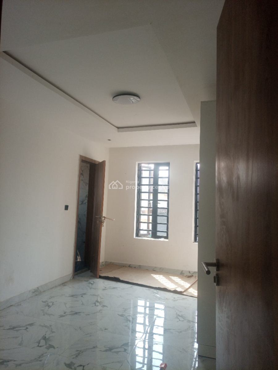 Self Compound Newly Built 4 Bedroom Semi-detached Duplex in a Luxury E, Idado Estate, Lekki Phase 2, Lekki, Lagos, Semi-detached Duplex for Rent