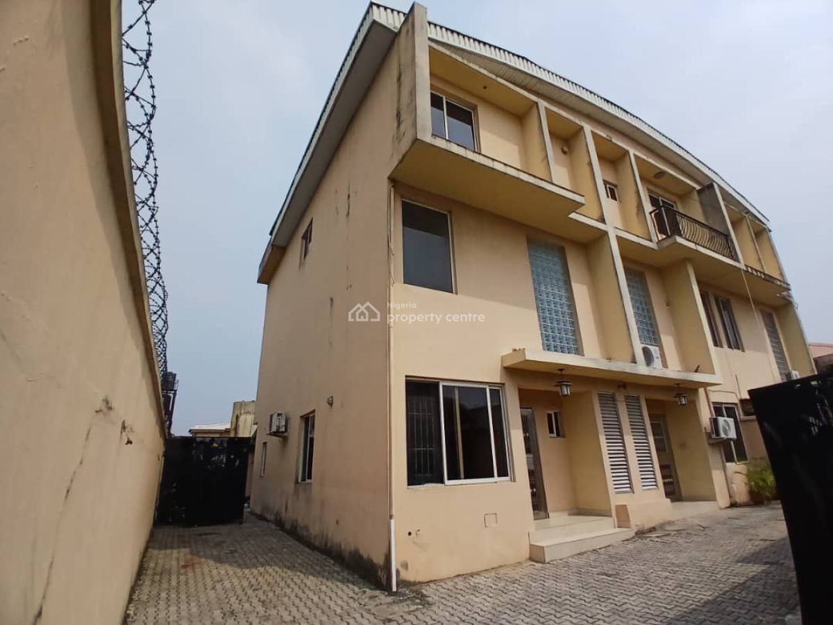 a Well Maintained 2 Unit 3 Bedroom Terrace with Bq Sitting 212sqm, Adebowale Street Lekki Phase 1, Lekki, Lagos, Terraced Duplex for Sale