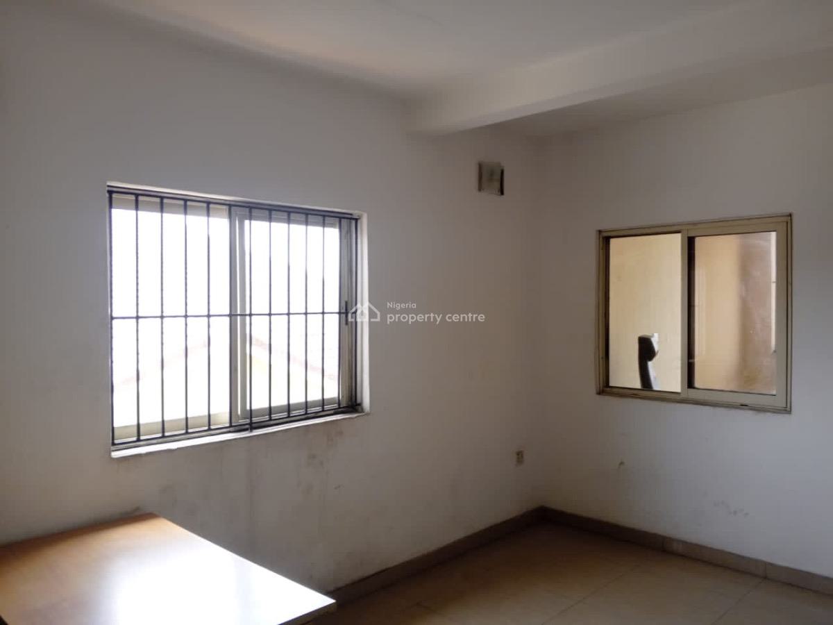 a Well Maintained 2 Unit 3 Bedroom Terrace with Bq Sitting 212sqm, Adebowale Street Lekki Phase 1, Lekki, Lagos, Terraced Duplex for Sale