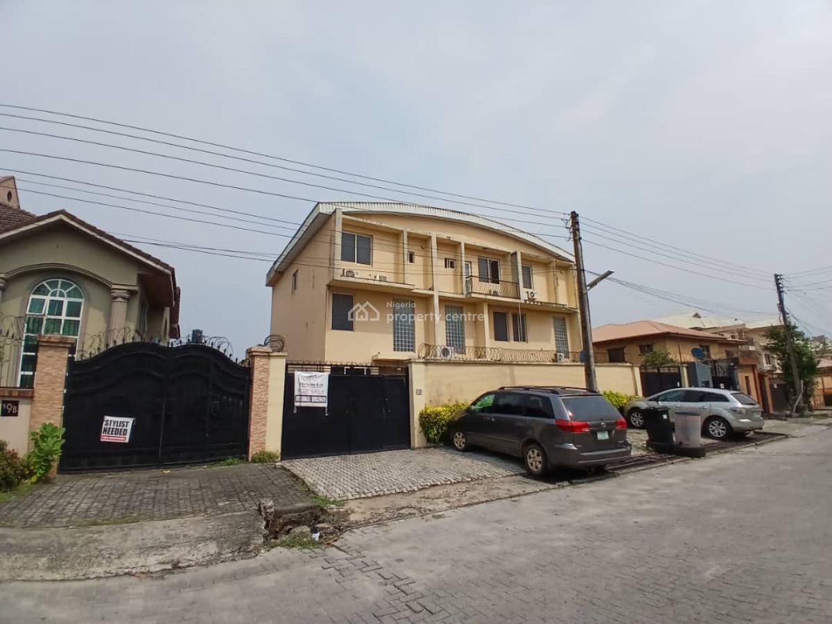 a Well Maintained 2 Unit 3 Bedroom Terrace with Bq Sitting 212sqm, Adebowale Street Lekki Phase 1, Lekki, Lagos, Terraced Duplex for Sale