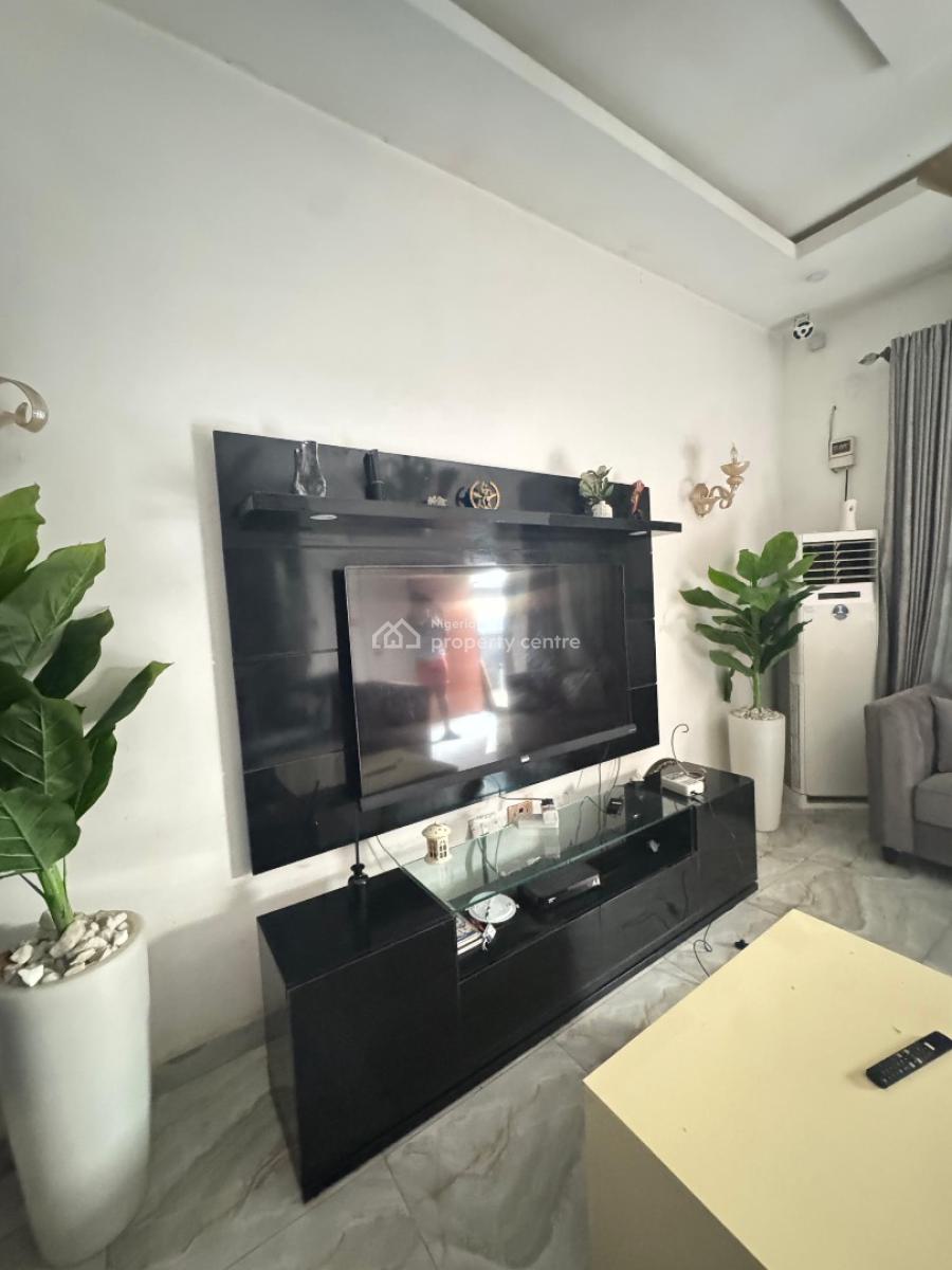 Luxury Renovated 4 Bedroom Semi Detached Duplex, Oral Estate, Lekki Phase 2, Lekki, Lagos, Semi-detached Duplex for Rent