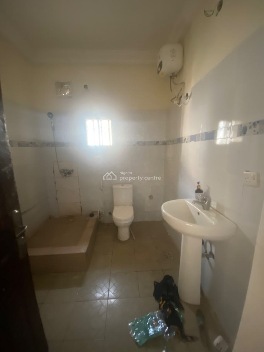 Spacious 3bedroom Apartment, Oral Estate, Lekki Phase 2, Lekki, Lagos, Flat / Apartment for Rent