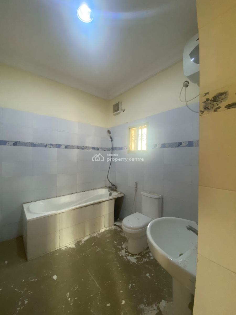 Spacious 3bedroom Apartment, Oral Estate, Lekki Phase 2, Lekki, Lagos, Flat / Apartment for Rent