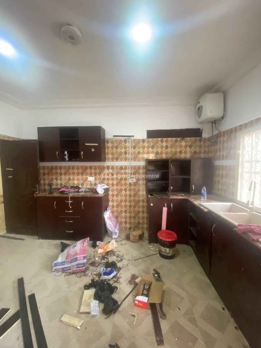 Spacious 3bedroom Apartment, Oral Estate, Lekki Phase 2, Lekki, Lagos, Flat / Apartment for Rent