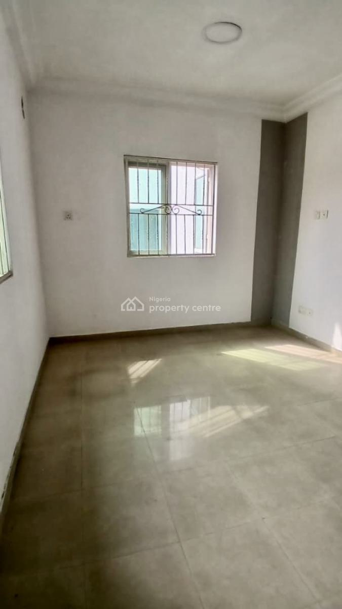 2 Bedroom Apartment Suitable for Commercial Use, Lekki Phase 1, Lekki, Lagos, Commercial Property for Rent