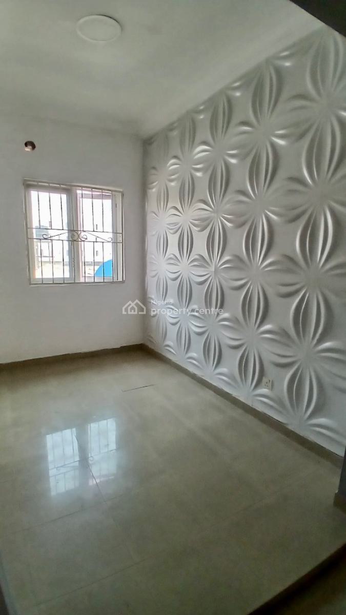 2 Bedroom Apartment Suitable for Commercial Use, Lekki Phase 1, Lekki, Lagos, Commercial Property for Rent
