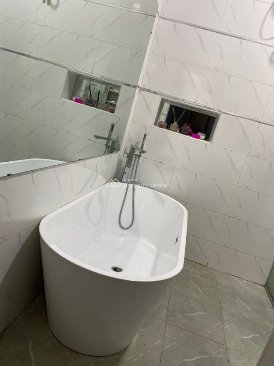 Fully Furnished Serviced 3 Bedrooms Detached Duplex with Standard Self Contain, Chevron, Lekki, Lagos, Detached Duplex for Rent