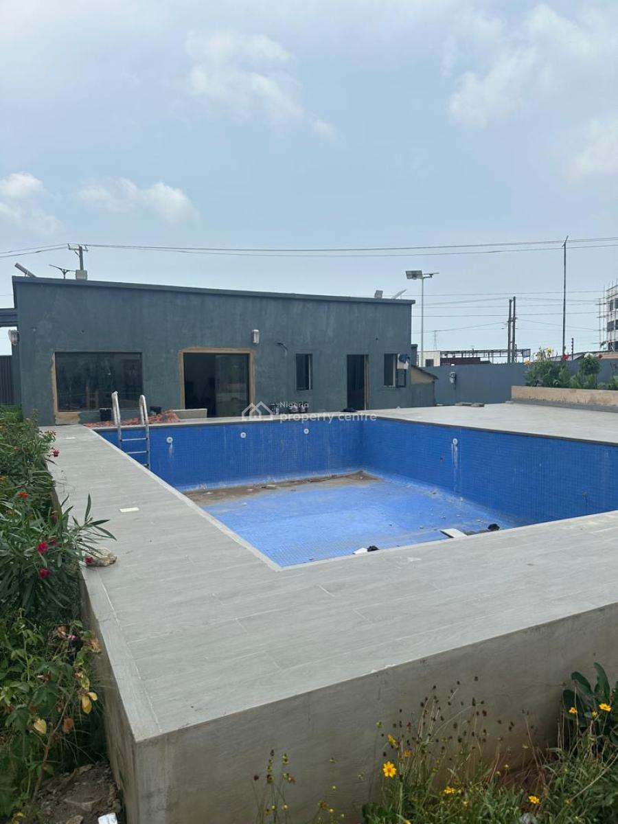 Specious 2bedrooms Apartment with Bq and Swimming Pool, Lekki Phase 1, Lekki, Lagos, Flat / Apartment for Rent