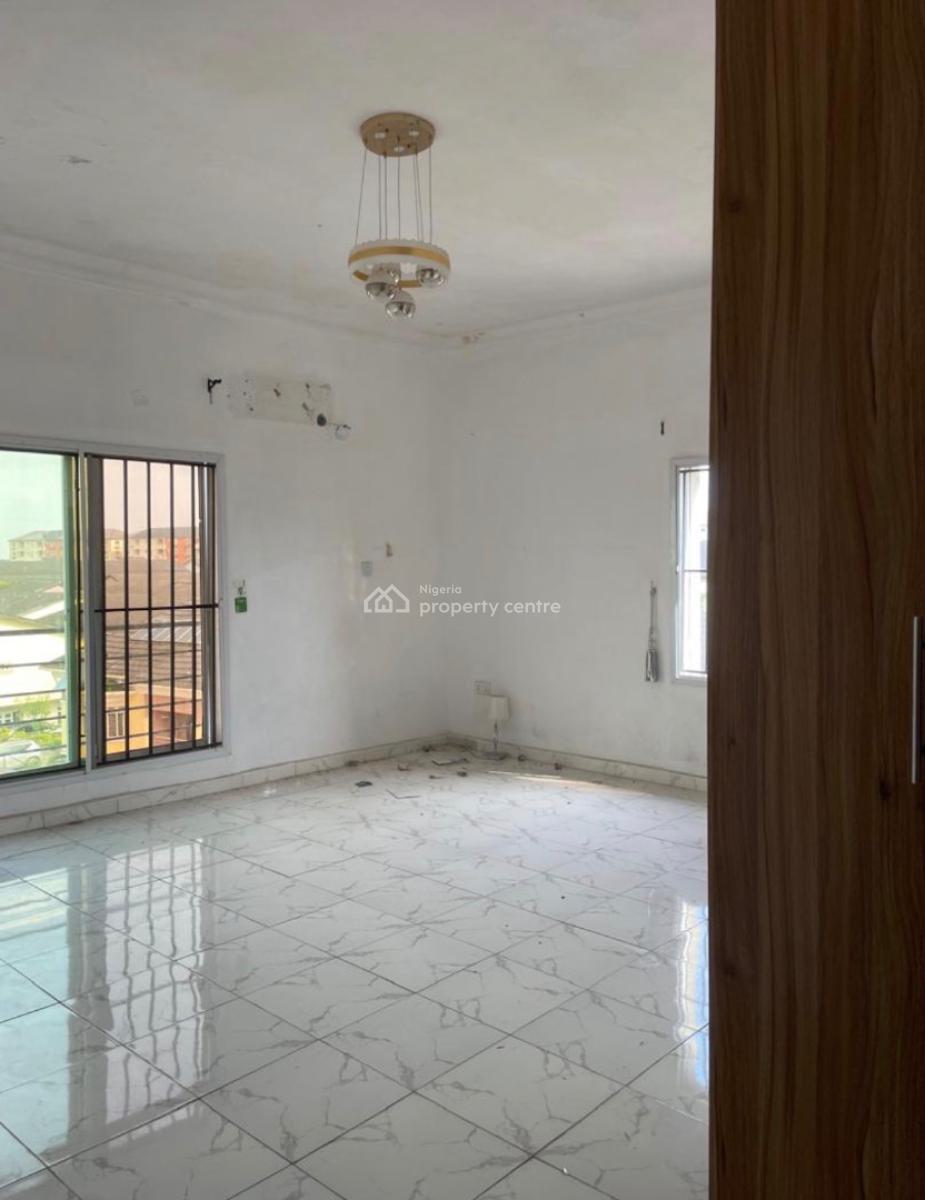 Well Maintained and Spacious 2 Bedroom Apartment, Chevron Drive, Lekki, Lagos, Flat / Apartment for Sale