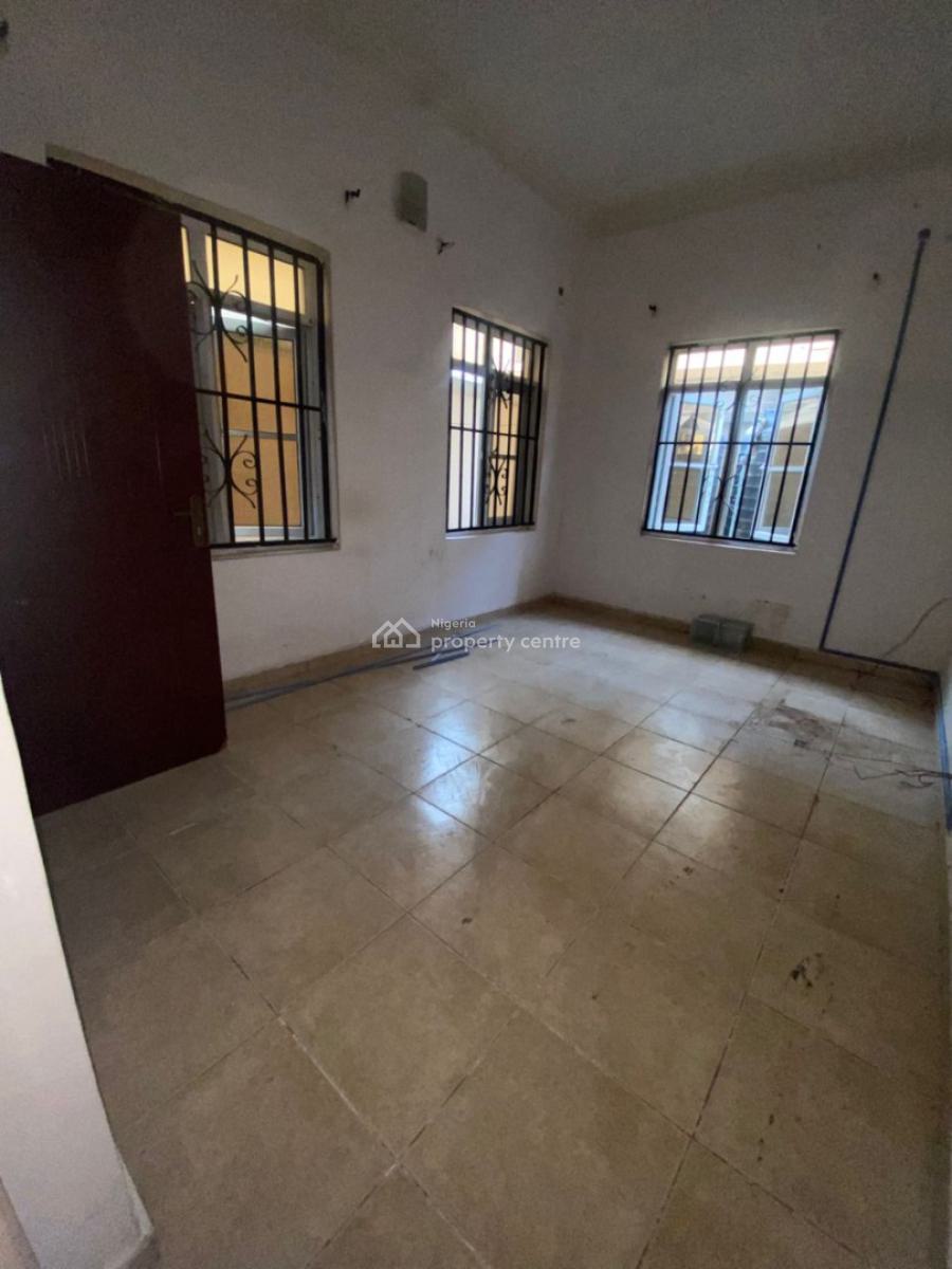 Luxurious Standard and Very Spacious Single Room in a Shared Apartment, Bera Chevron, Lekki Expressway, Lekki, Lagos, Self Contain (single Rooms) for Rent