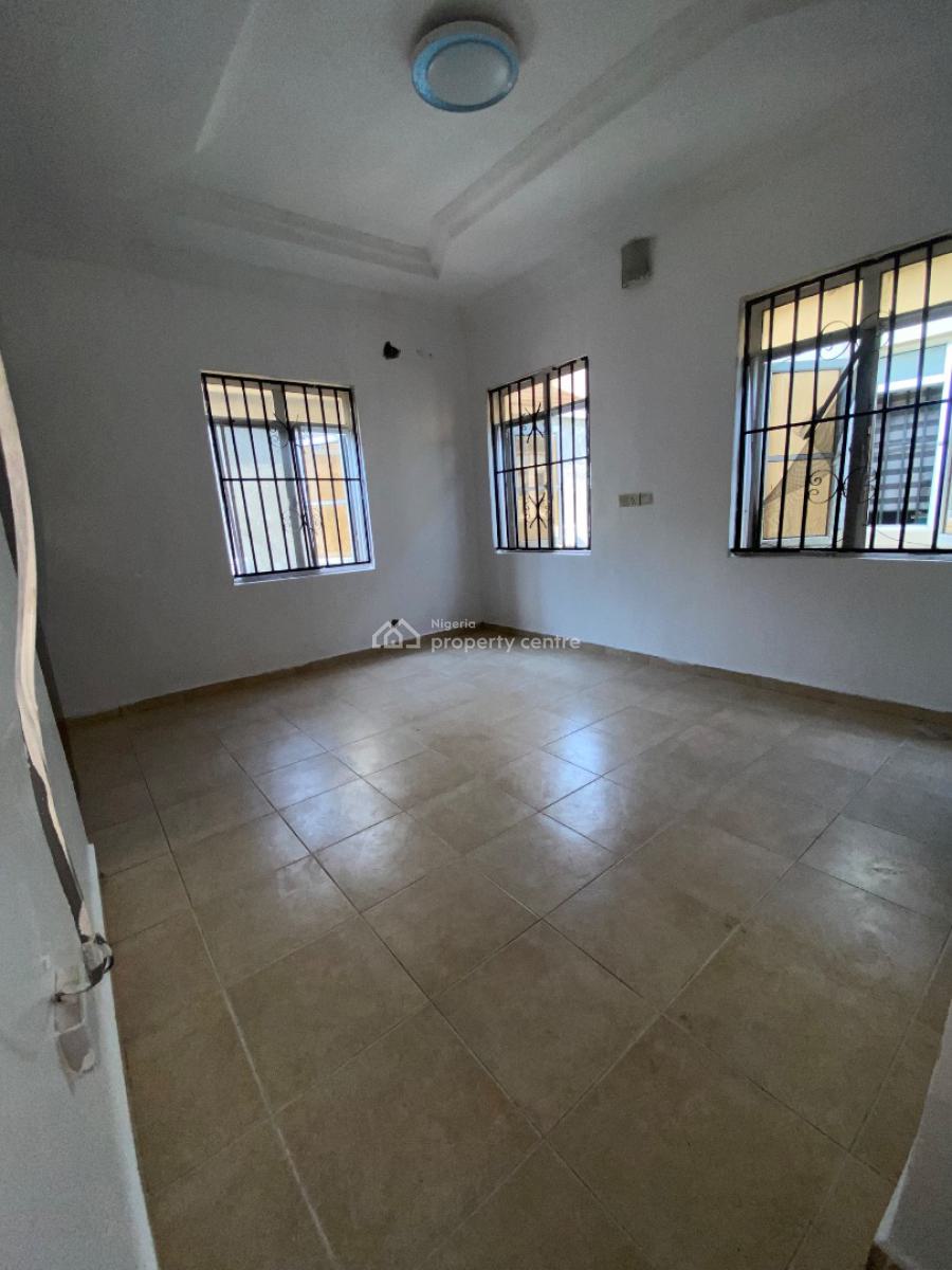 Luxurious Standard and Very Spacious Single Room in a Shared Apartment, Bera, Chevron, Lekki Expressway, Lekki, Lagos, Self Contain (single Rooms) for Rent