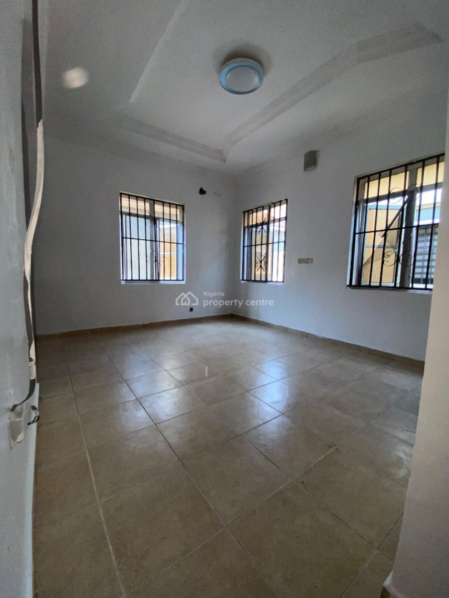 Luxurious Standard and Very Spacious Single Room in a Shared Apartment, Bera, Chevron, Lekki Expressway, Lekki, Lagos, Self Contain (single Rooms) for Rent