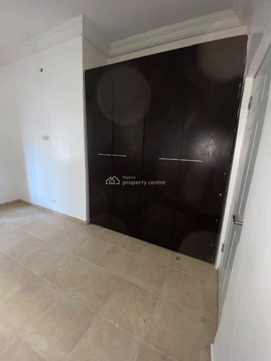 Luxurious Standard and Very Spacious Single Room in a Shared Apartment, Bera, Chevron, Lekki Expressway, Lekki, Lagos, Self Contain (single Rooms) for Rent