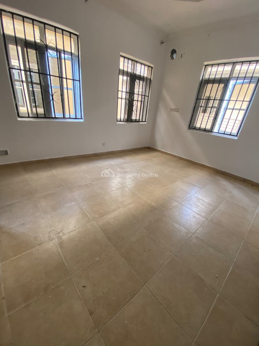 Luxurious Standard and Very Spacious Single Room in a Shared Apartment, Bera, Chevron, Lekki Expressway, Lekki, Lagos, Self Contain (single Rooms) for Rent