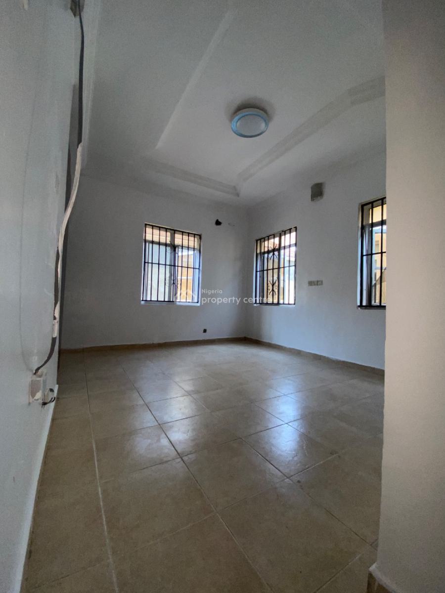 Luxurious Standard and Very Spacious Single Room in a Shared Apartment, Bera, Chevron, Lekki Expressway, Lekki, Lagos, Self Contain (single Rooms) for Rent