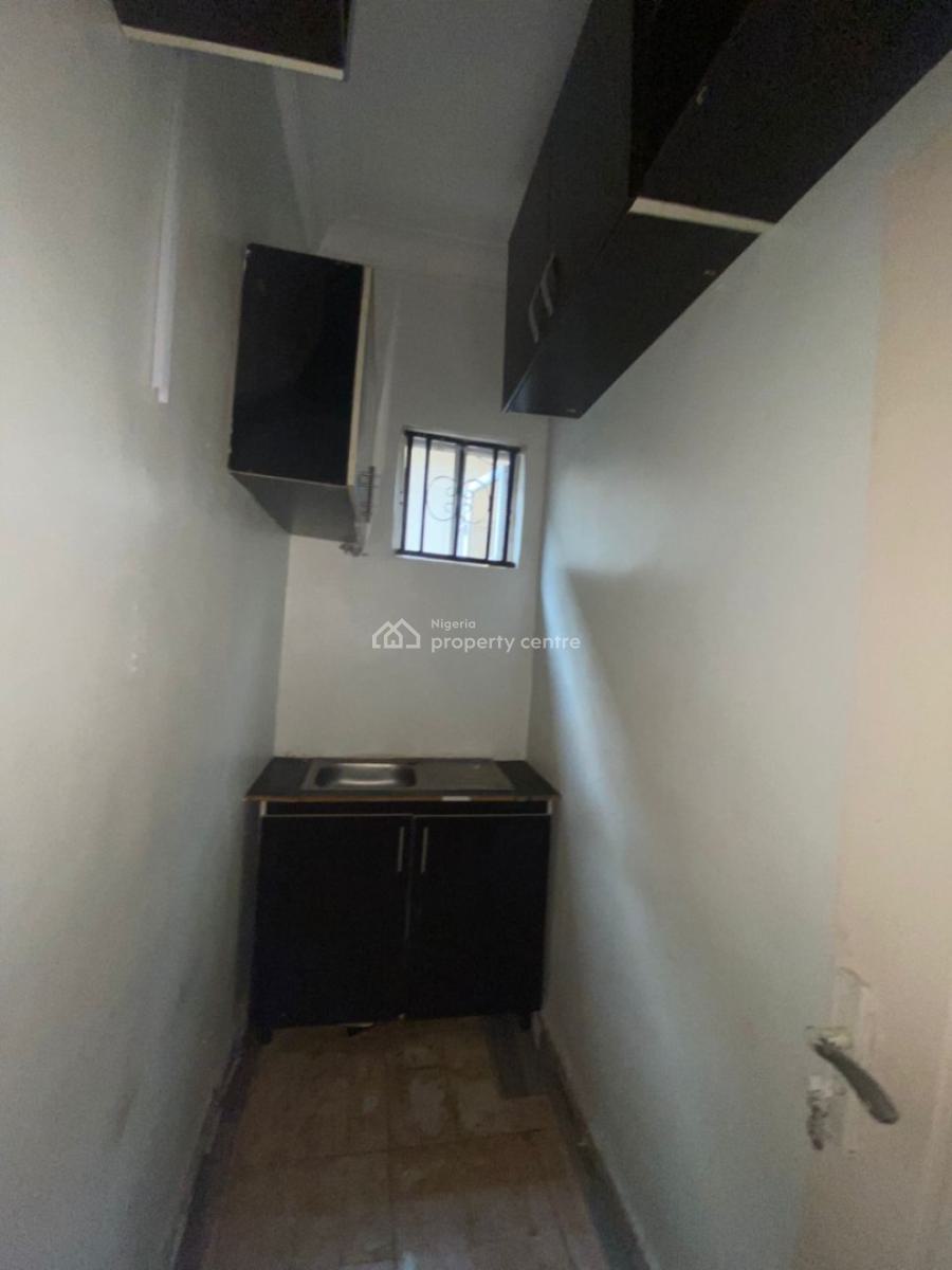 Luxurious Standard and Spacious Mini Flat, Bera Estate, Chevron, Lekki, Lagos, Mini Flat (room and Parlour) for Rent