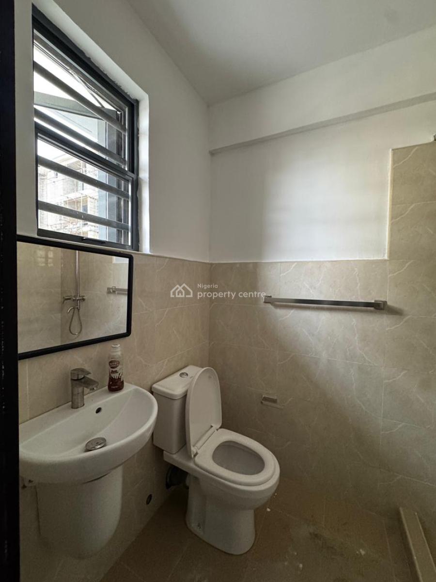 Spacious Fully Serviced  2 Bedroom Apartment, Osapa London Lekki, Lekki, Lagos, Flat / Apartment for Sale