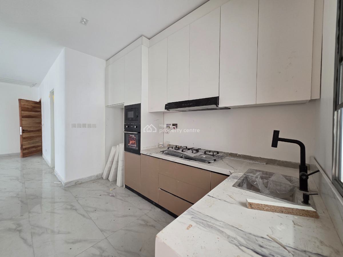 Brand New, Massive & Luxury 2 Bedroom Apartment, Lekki Phase 1, Lekki, Lagos, Flat / Apartment for Sale