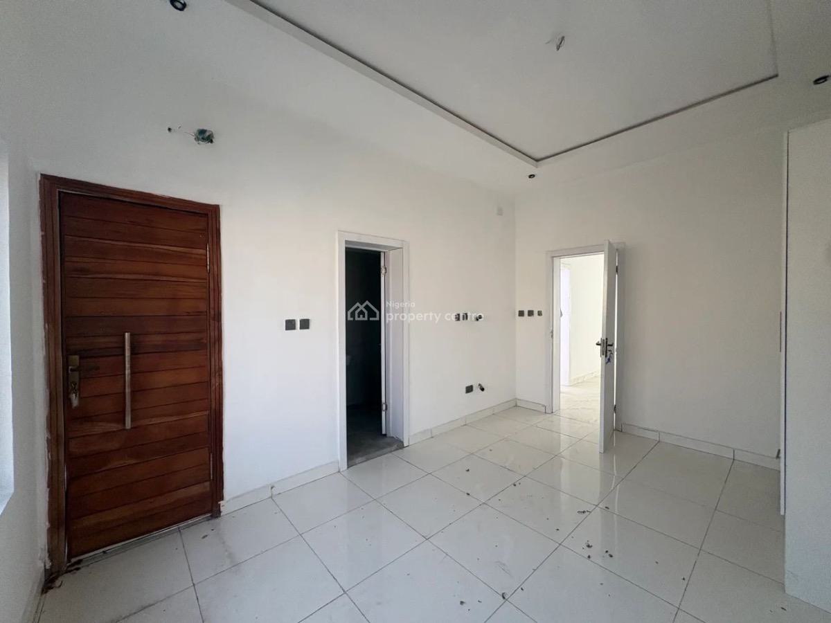 Spacious Fully Serviced   4 Bedroom Terrace Duplex  with a Bq, Ikate Lekki, Lekki, Lagos, Terraced Duplex for Sale