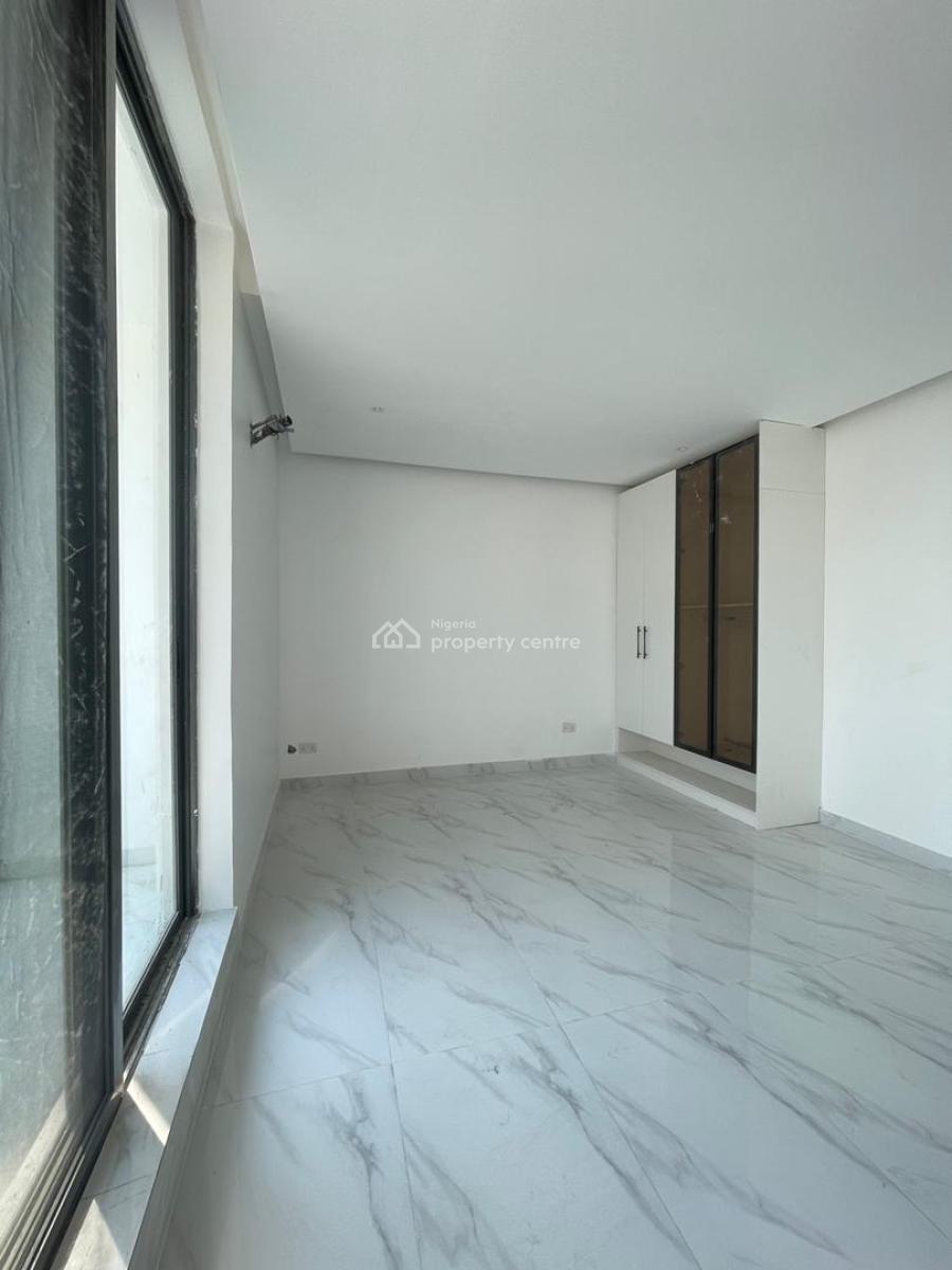 Spacious Fully Serviced   2  Bedroom Apartment with a Suspended Pool F, Lekki Phase 1, Lekki, Lagos, Flat / Apartment for Sale