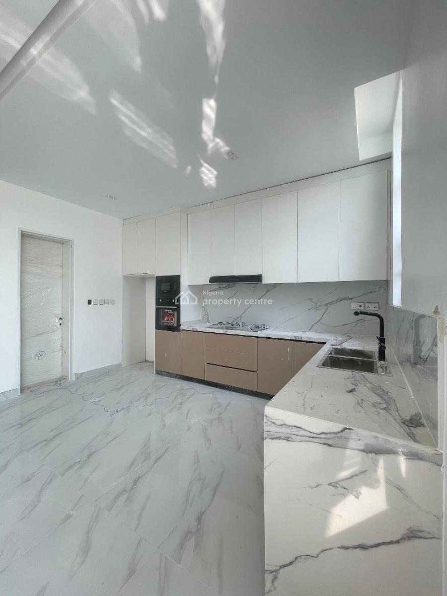 Spacious Fully Serviced   2  Bedroom Apartment with a Suspended Pool F, Lekki Phase 1, Lekki, Lagos, Flat / Apartment for Sale