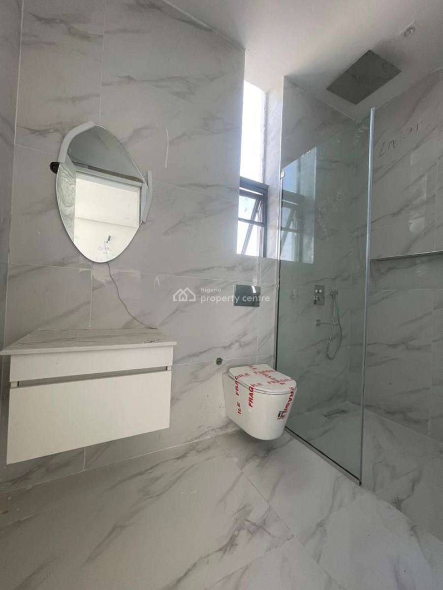 Spacious Fully Serviced   2  Bedroom Apartment with a Suspended Pool F, Lekki Phase 1, Lekki, Lagos, Flat / Apartment for Sale