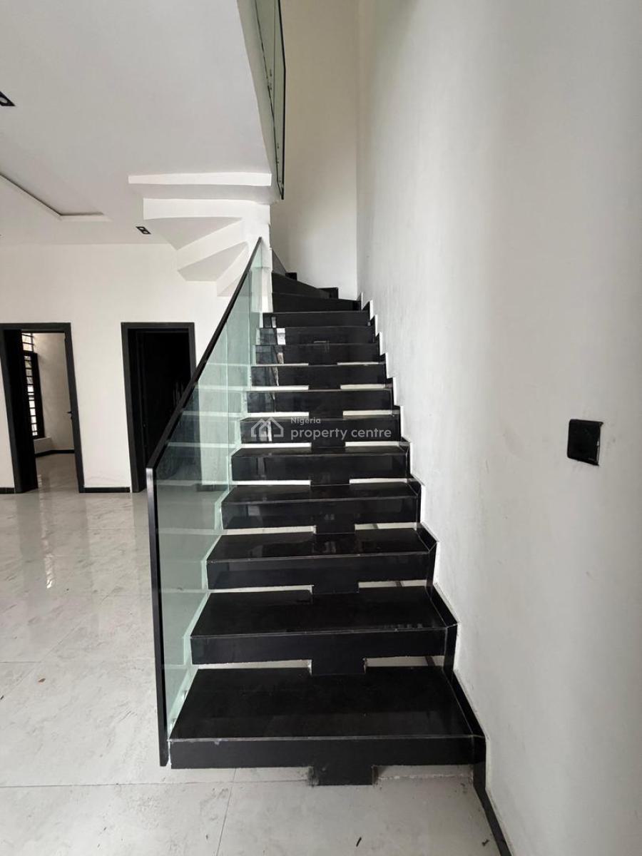 Elevate Your Lifestyle: 4 Bedrooms Semi-detached with Bq & Balcony, Ikate, Lekki, Lagos, Semi-detached Duplex for Rent