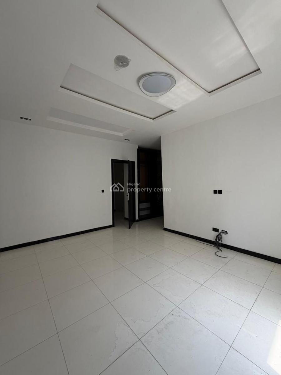 Elevate Your Lifestyle: 4 Bedrooms Semi-detached with Bq & Balcony, Ikate, Lekki, Lagos, Semi-detached Duplex for Rent