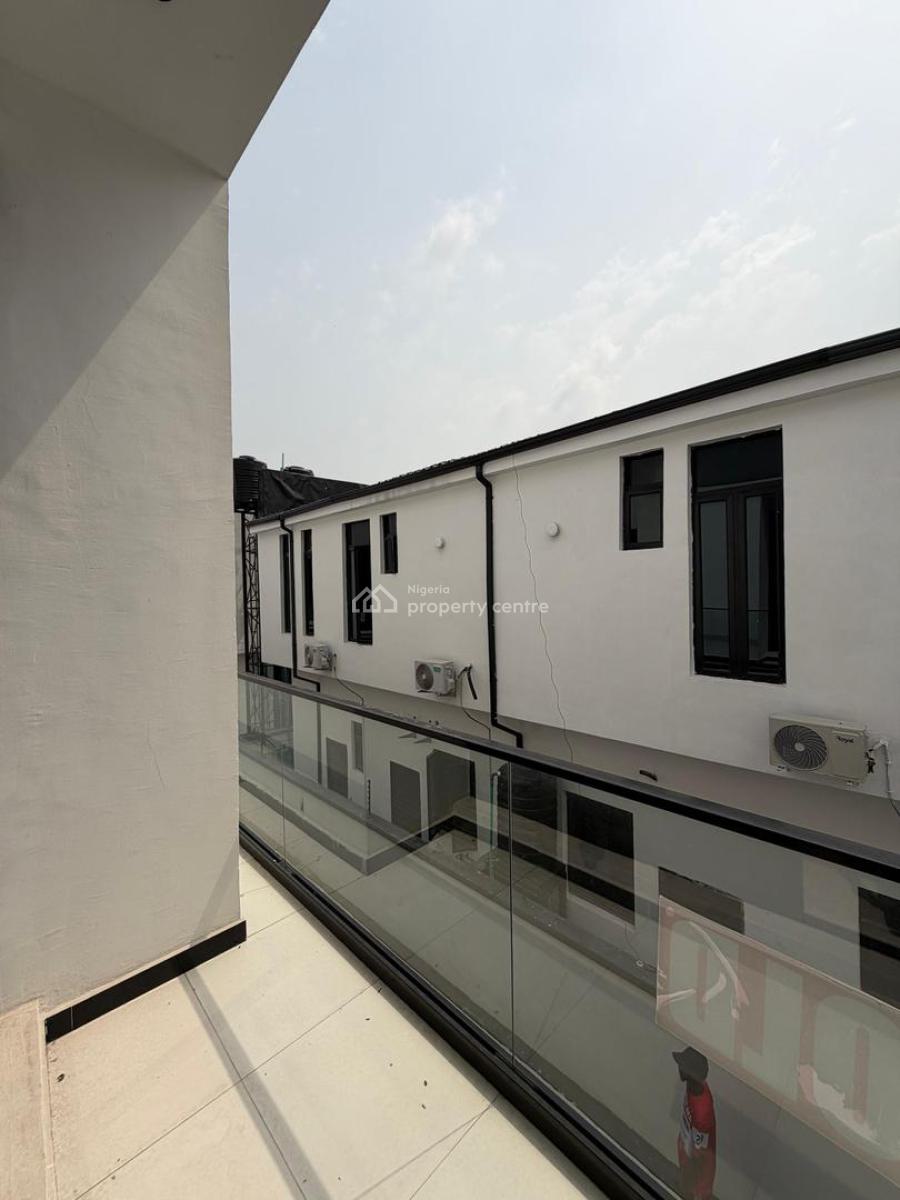 Elevate Your Lifestyle: 4 Bedrooms Semi-detached with Bq & Balcony, Ikate, Lekki, Lagos, Semi-detached Duplex for Rent