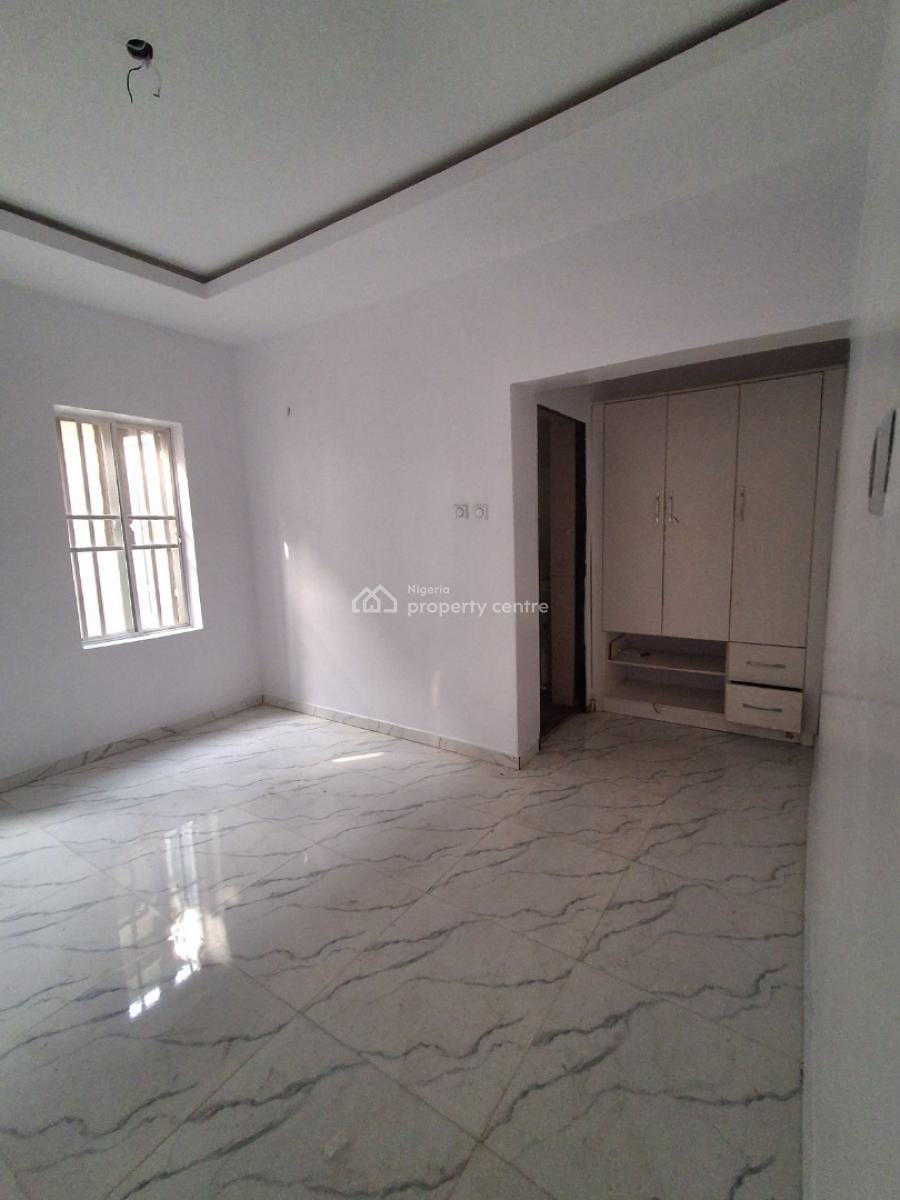 2 Bedrooms, Upstairs, in an Estate, Badore, Ajah, Lagos, Flat / Apartment for Rent