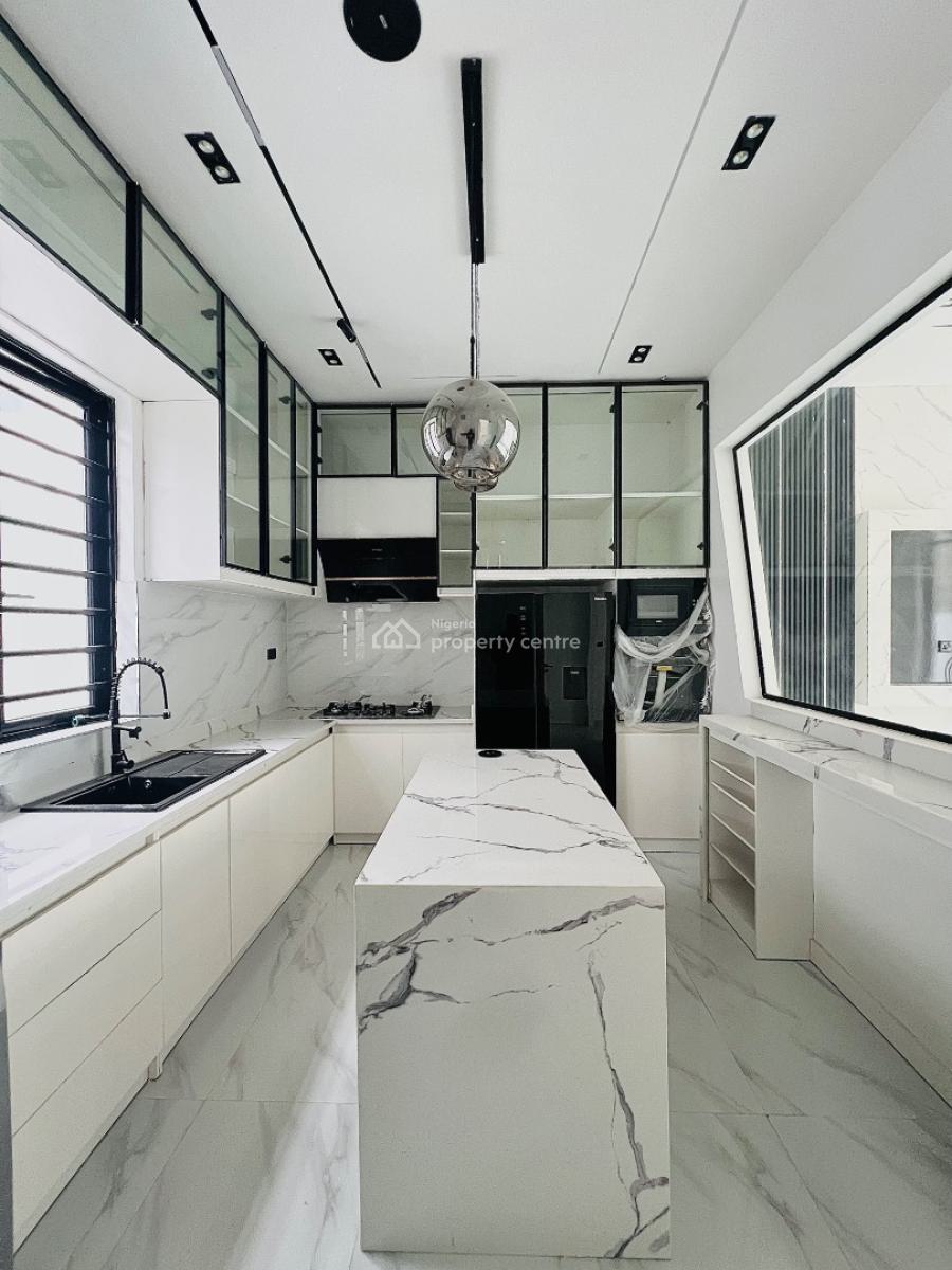 Attractive 4-bedroom Detached House - Must View, Gated Estate, Tight Security, Ajah, Lagos, Detached Duplex for Sale