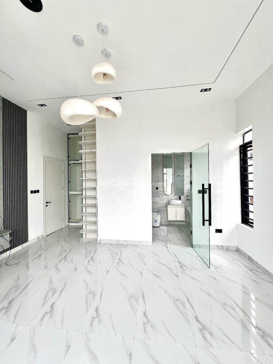 Attractive 4-bedroom Detached House - Must View, Gated Estate, Tight Security, Ajah, Lagos, Detached Duplex for Sale