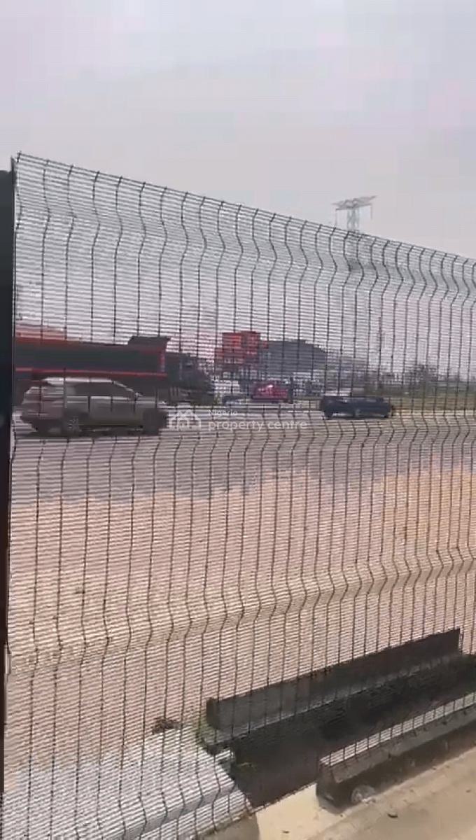 Prime Cornerpiece Land Measuring 1500sqms Facing Lekki-epe Expressway, Chevron Toll Gate Facing The Expressway, Lekki, Lagos, Commercial Land for Sale