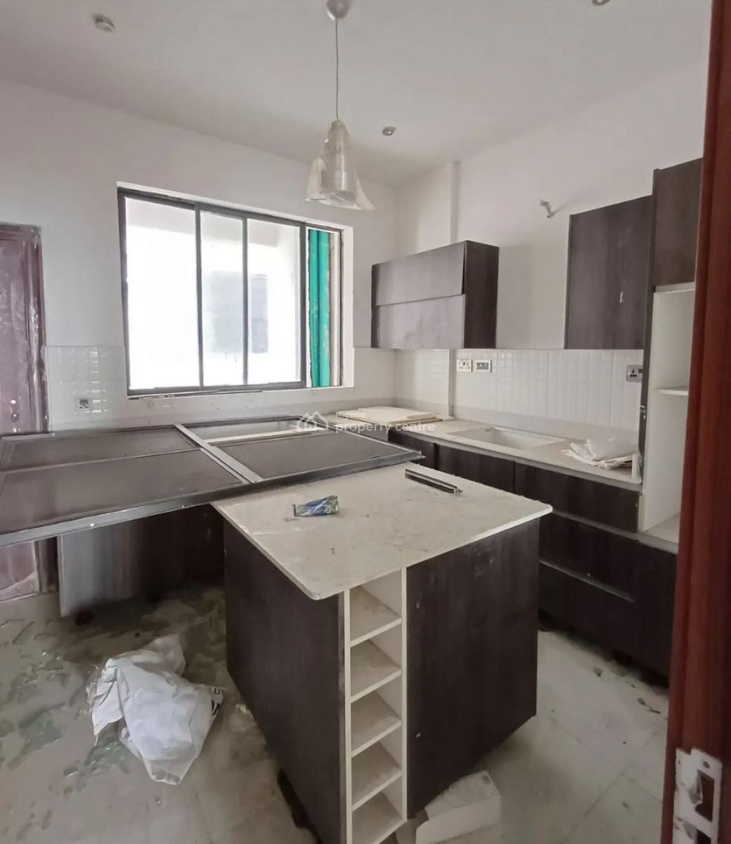 2-bedroom Maisonette, Lekki Phase 1, Lekki, Lagos, Flat / Apartment for Rent