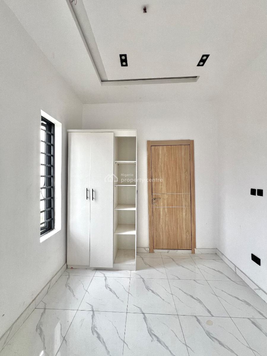 Comfortable Living - Spacious 4-bedroom Detached Home, Gated Estate, Ajah, Lagos, Detached Duplex for Sale