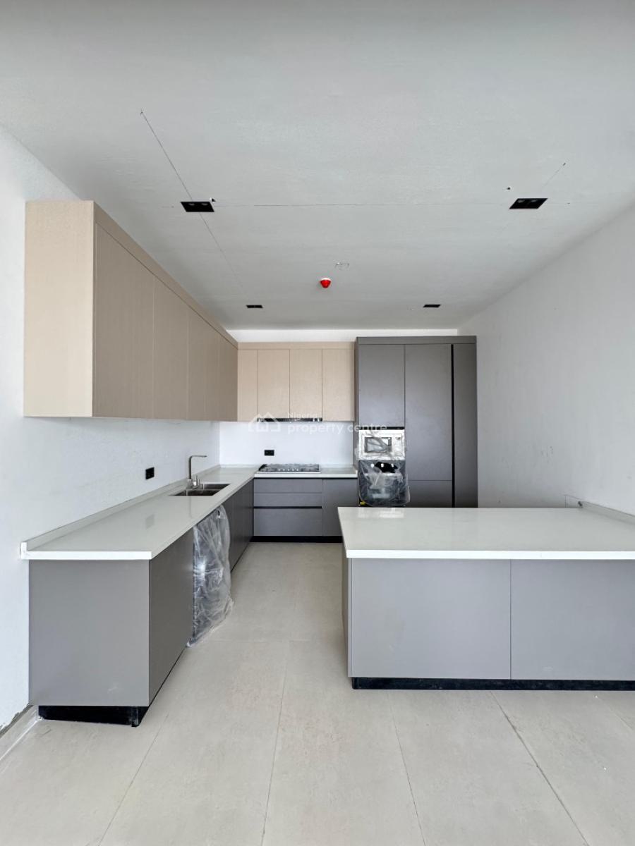 2 Bedroom Exquisitely Finished Apartment, Lekki Phase 1, Lekki, Lagos, Flat / Apartment for Sale