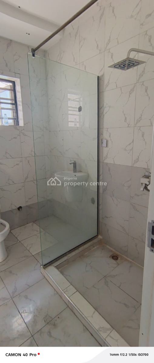 Clean 2 Bedroom Flat in Ilasan, Ilasan Area Ikate, Ilasan, Lekki, Lagos, Flat / Apartment for Rent