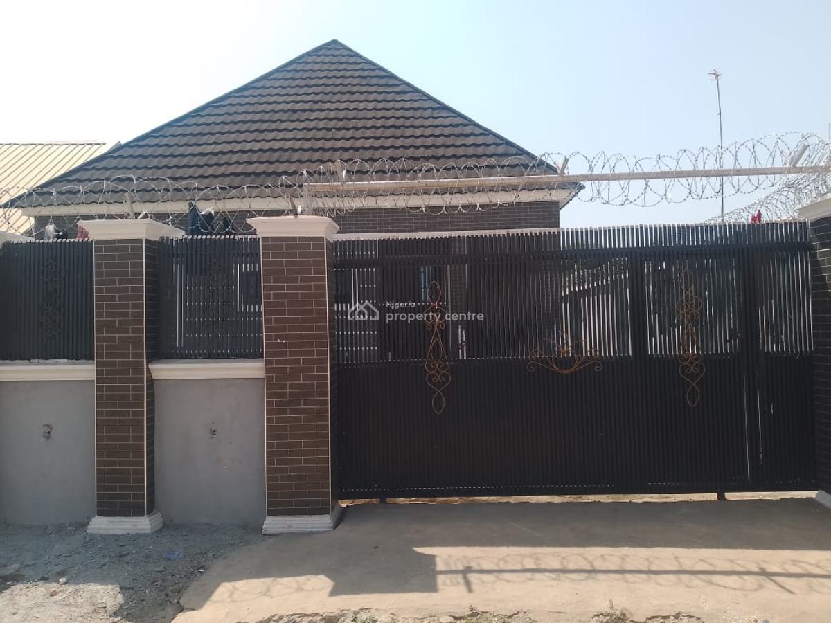 Solidly Built 3 Bedroom Detached Bungalow in Lovely Location, Phase 3, Gwagwalada, Abuja, Detached Bungalow for Rent